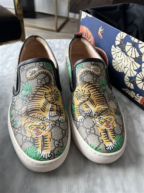 gucci slip on bengal tiger.